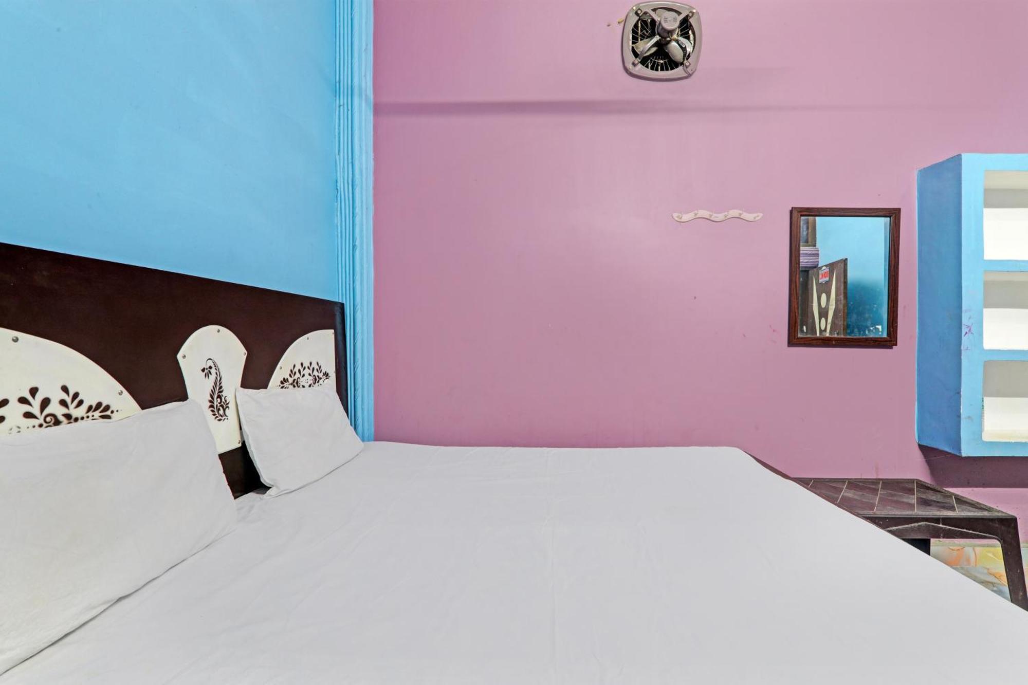 Hotel O Home Om Marriage Hall Ayodhya Extérieur photo