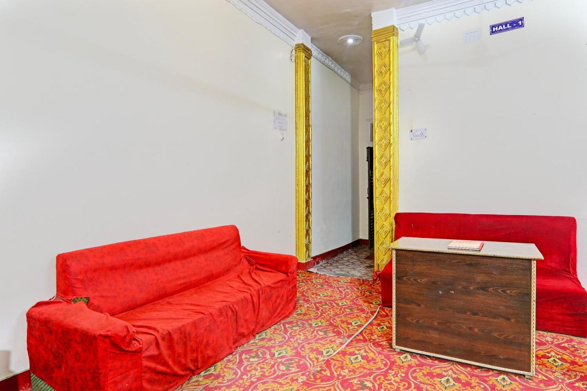 Hotel O Home Om Marriage Hall Ayodhya Extérieur photo