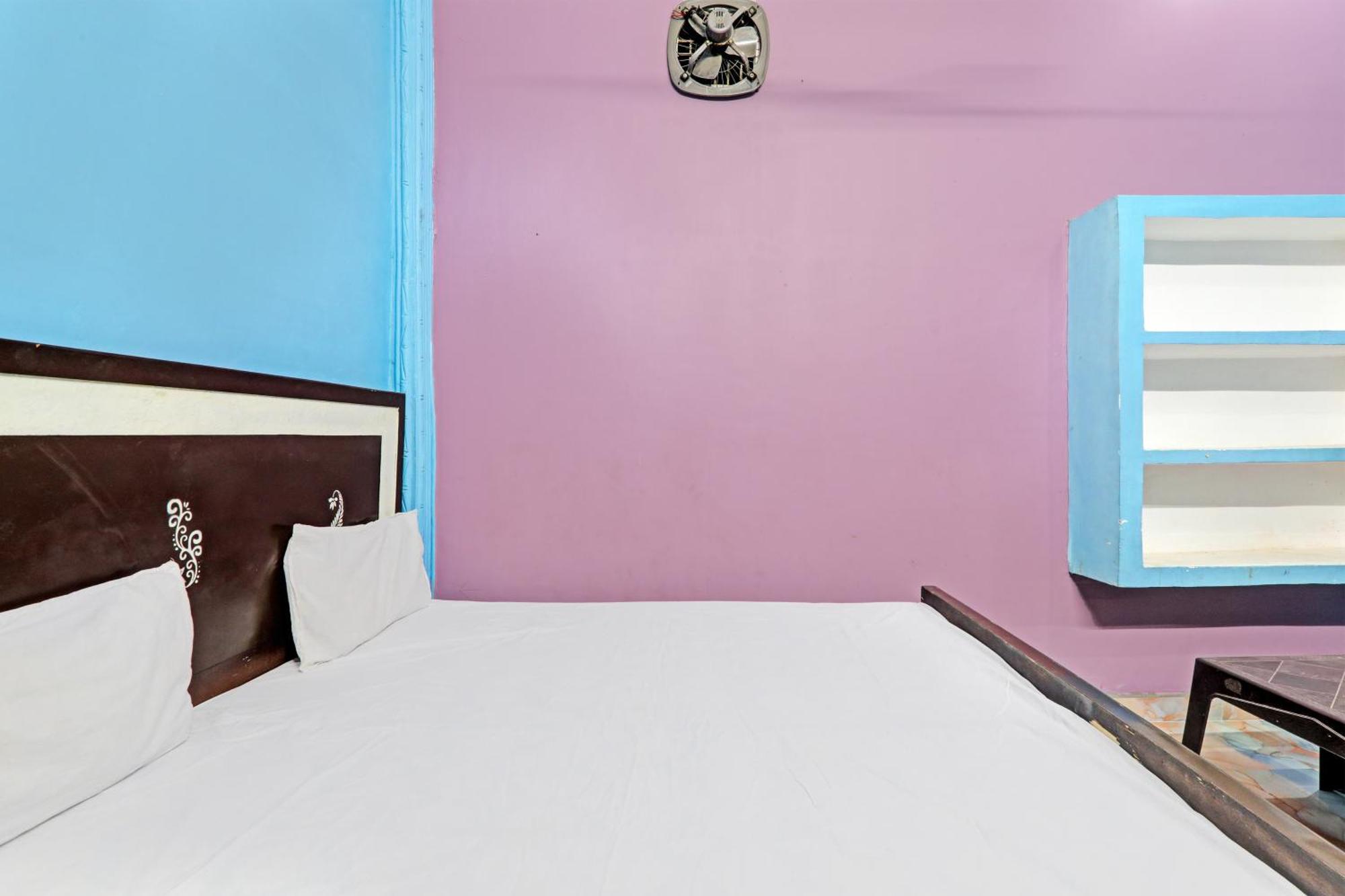 Hotel O Home Om Marriage Hall Ayodhya Extérieur photo